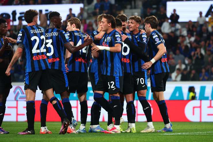 L'Atalanta festeggia dopo un gol