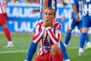 Antoine Griezmann con le mani al volto