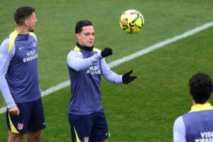 Giacomo Raspadori in un allenamento con l'Atletico Madrid