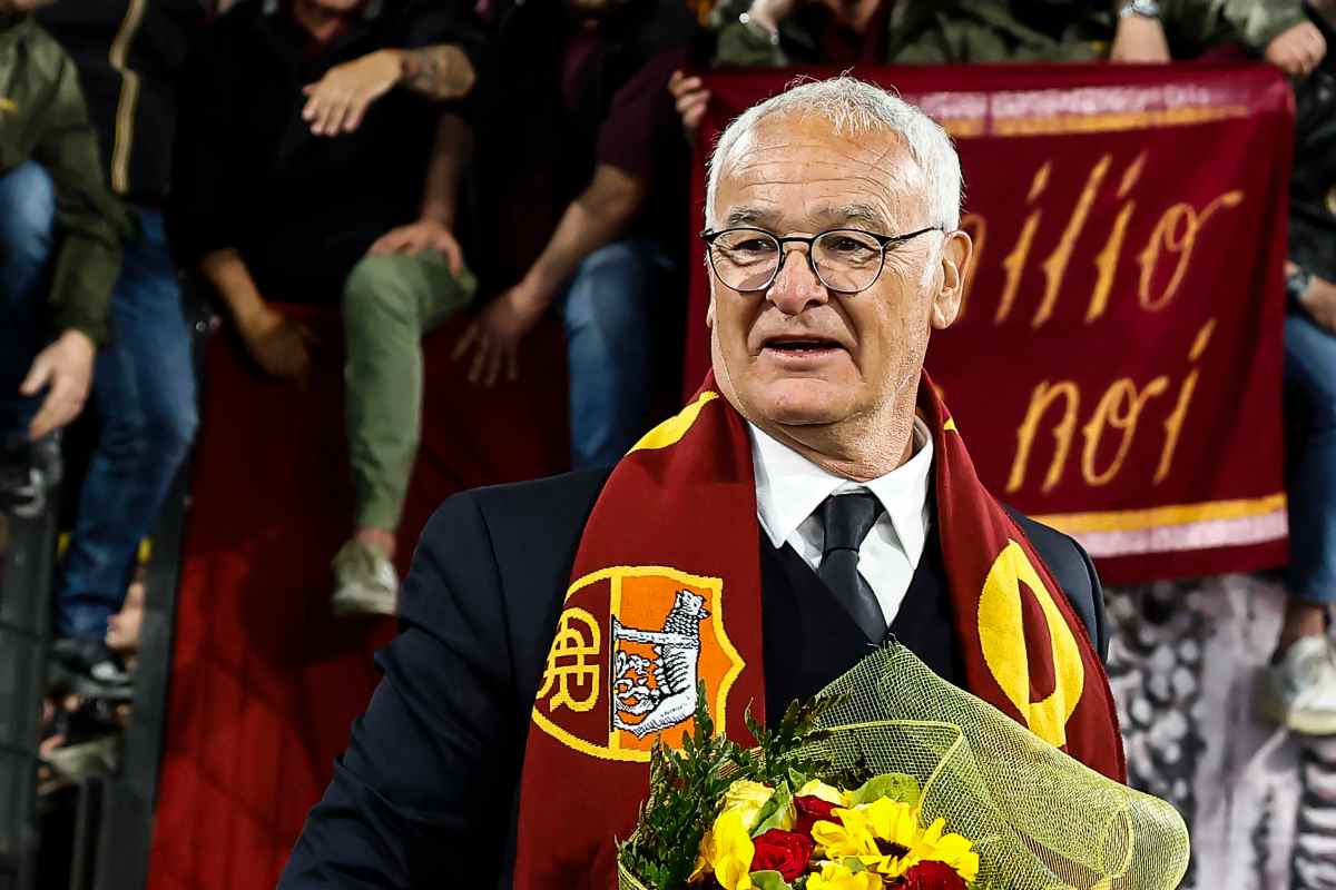 Claudio Ranieri saluta i tifosi della Roma