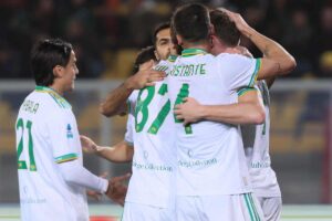 I calciatori della Roma esultano