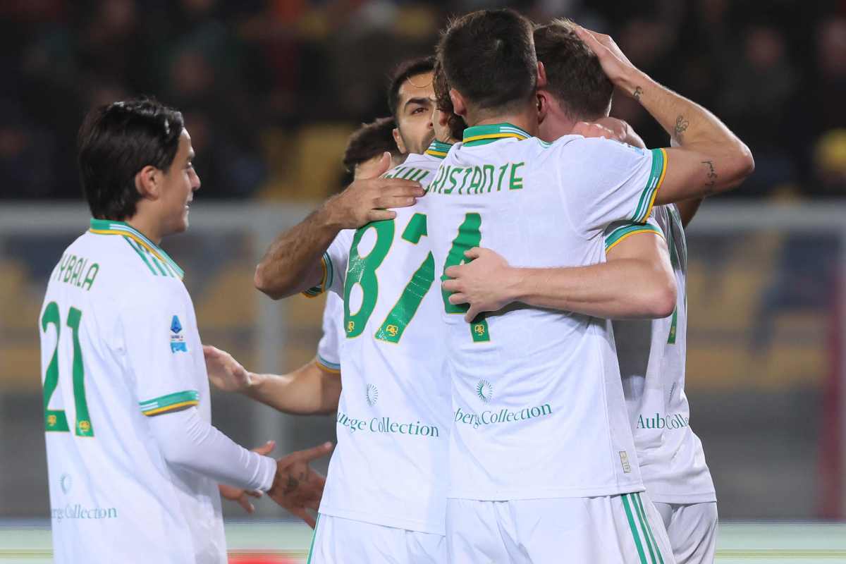 I calciatori della Roma esultano