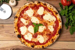 Pizza margherita napoletana