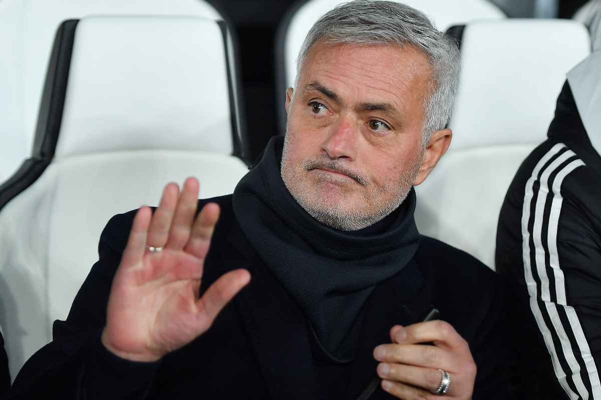 José Mourinho in panchina