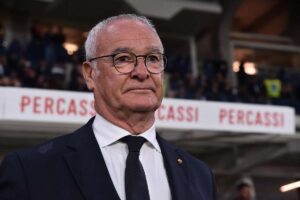 Claudio Ranieri in primo piano