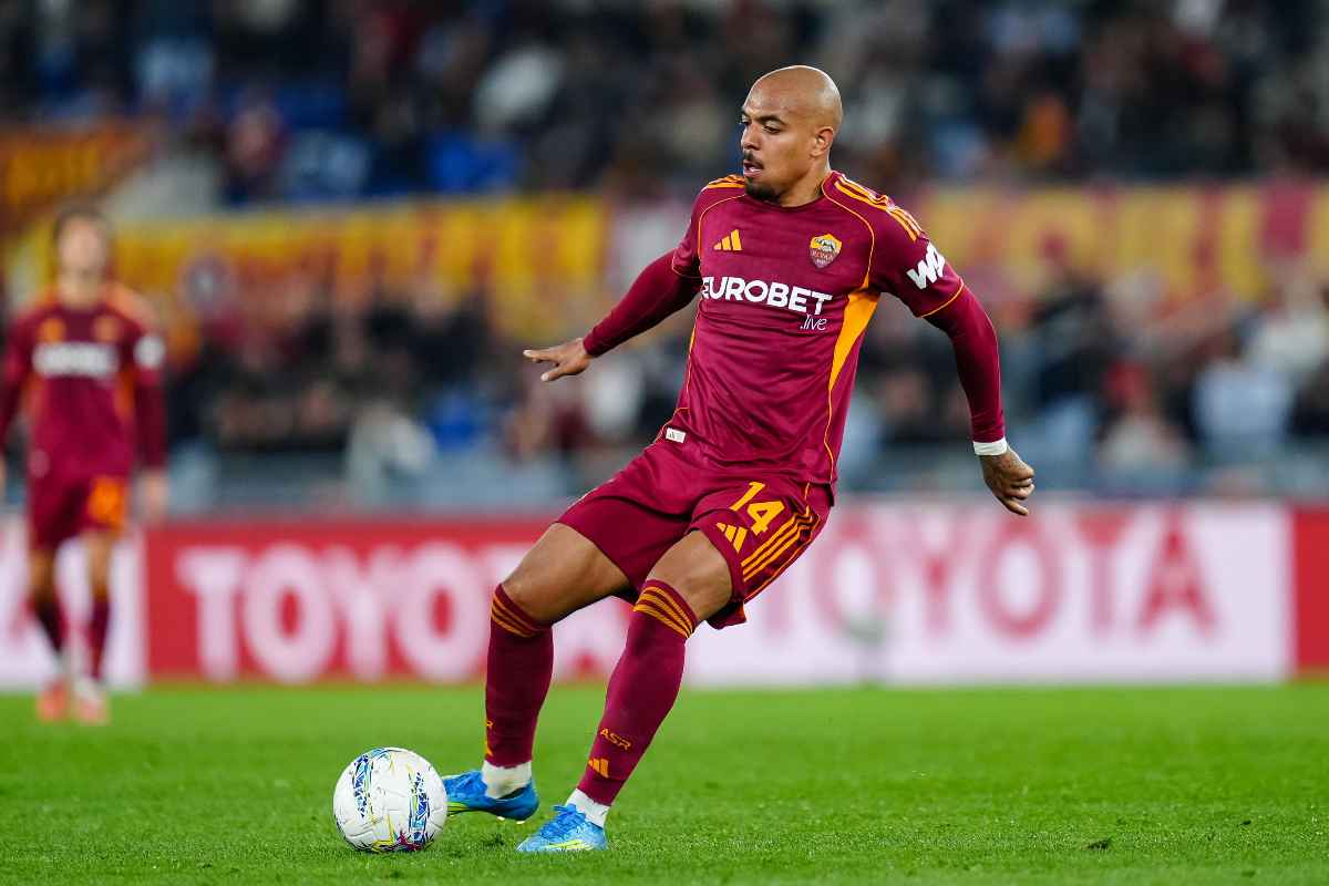 Malen in azione contro il Pisa