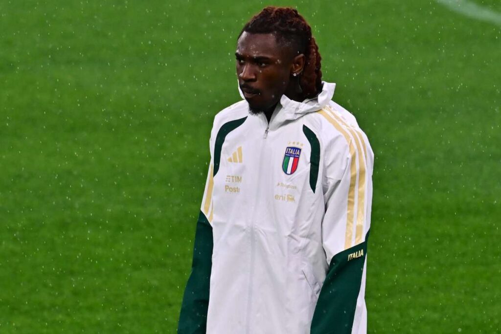 Moise Kean con la tuta dell'Italia