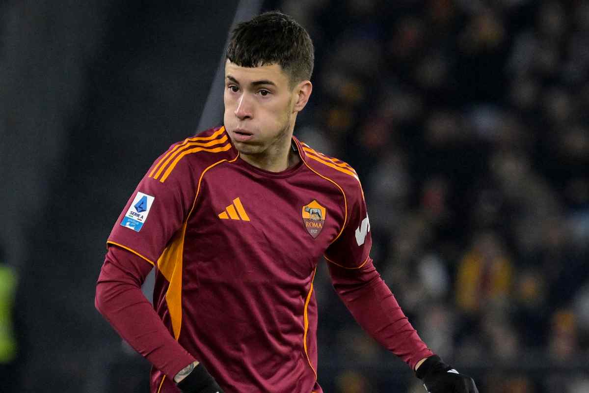 Matias Soulé con la maglia della Roma