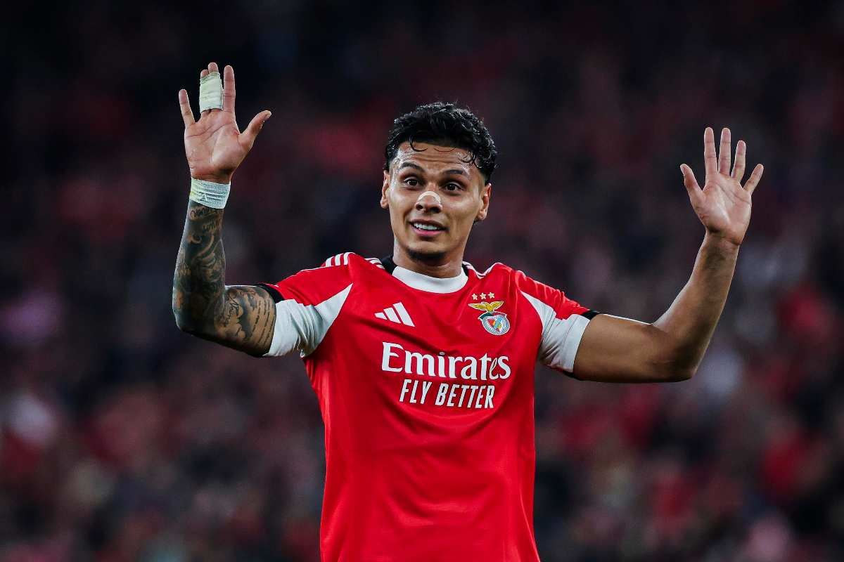 Richard Rios con la maglia del Benfica