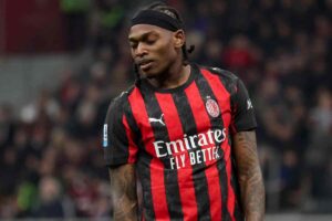 Rafa Leao con la maglia del Milan