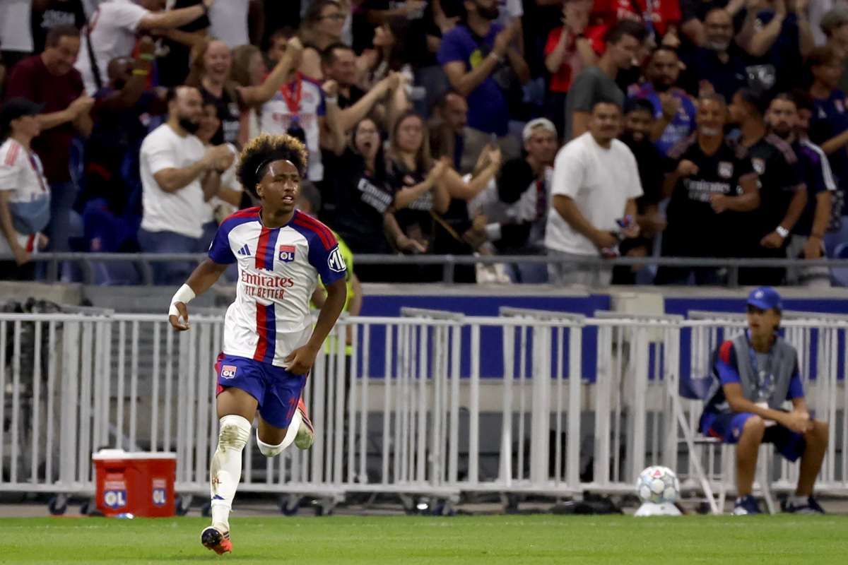 Fofana esulta dopo un gol